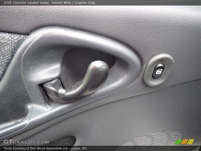 Summit White / Graphite Gray 2005 Chevrolet Cavalier Sedan