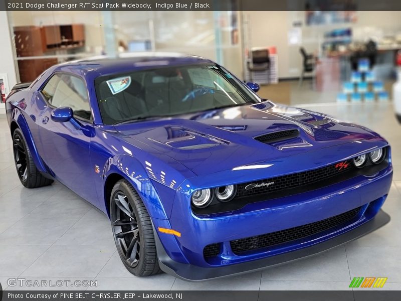 Front 3/4 View of 2021 Challenger R/T Scat Pack Widebody