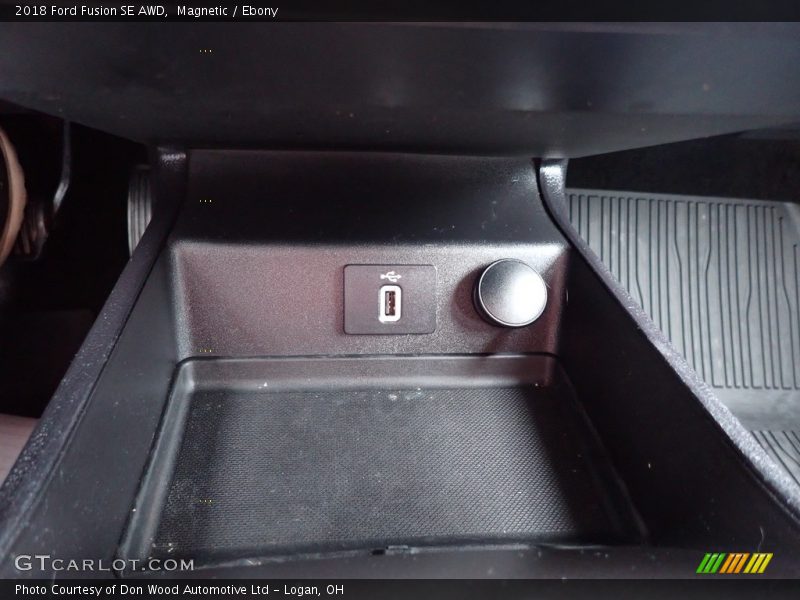 Magnetic / Ebony 2018 Ford Fusion SE AWD