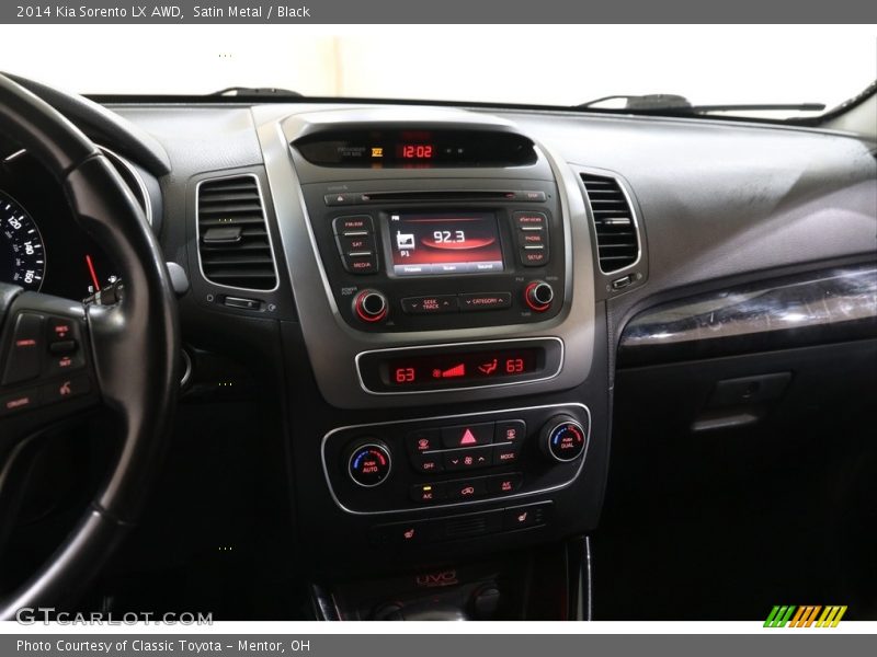 Satin Metal / Black 2014 Kia Sorento LX AWD