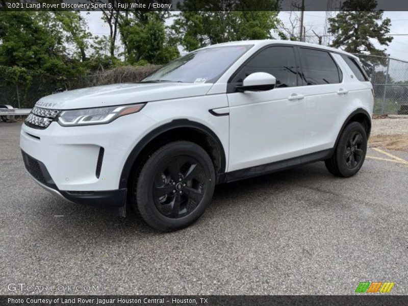 Front 3/4 View of 2021 Discovery Sport S