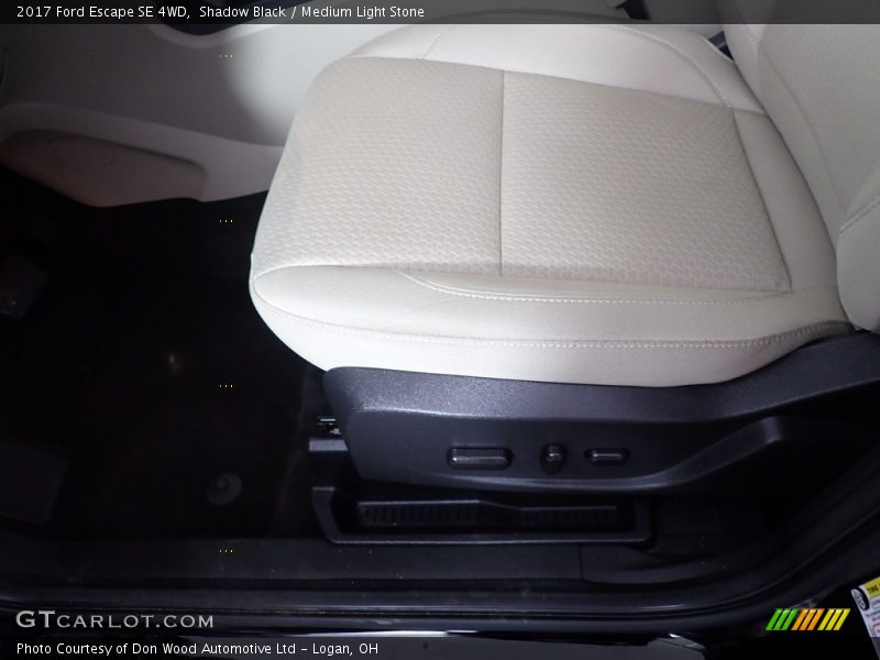 Shadow Black / Medium Light Stone 2017 Ford Escape SE 4WD