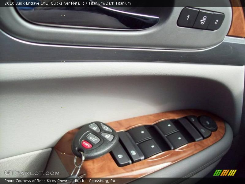 Quicksilver Metallic / Titanium/Dark Titanium 2010 Buick Enclave CXL