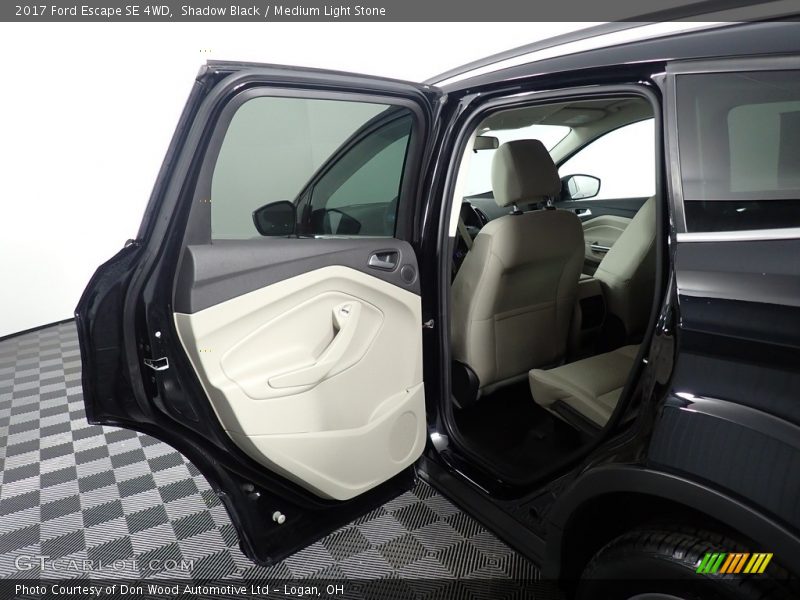 Shadow Black / Medium Light Stone 2017 Ford Escape SE 4WD