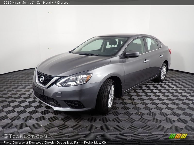 Gun Metallic / Charcoal 2019 Nissan Sentra S