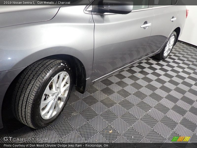 Gun Metallic / Charcoal 2019 Nissan Sentra S