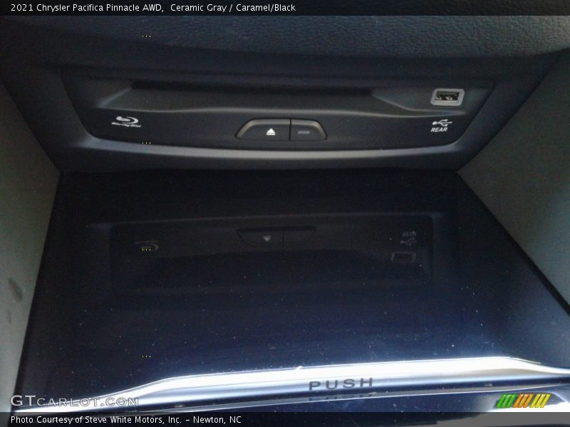Ceramic Gray / Caramel/Black 2021 Chrysler Pacifica Pinnacle AWD