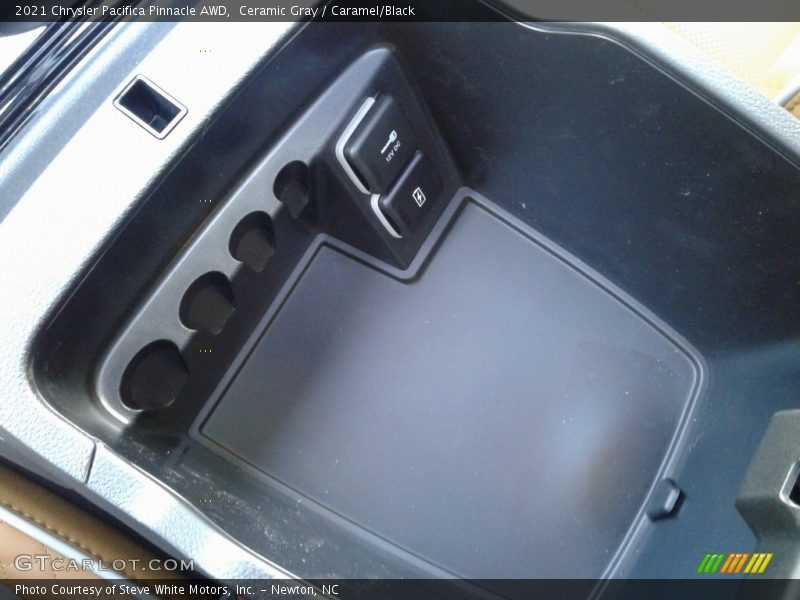 Ceramic Gray / Caramel/Black 2021 Chrysler Pacifica Pinnacle AWD