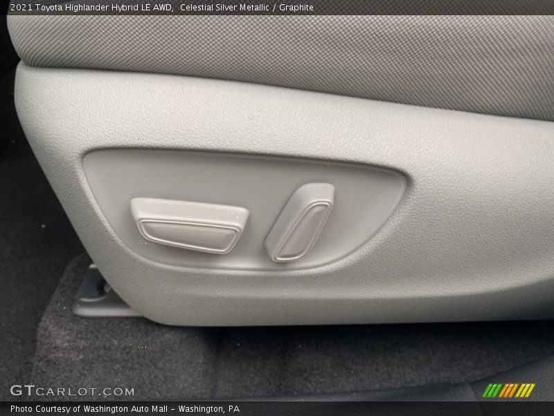 Celestial Silver Metallic / Graphite 2021 Toyota Highlander Hybrid LE AWD