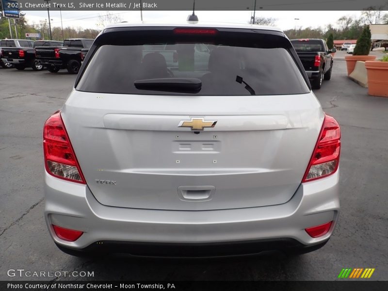 Silver Ice Metallic / Jet Black 2021 Chevrolet Trax LS