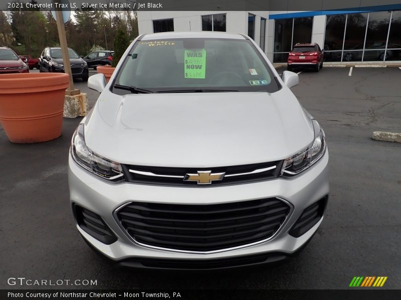 Silver Ice Metallic / Jet Black 2021 Chevrolet Trax LS