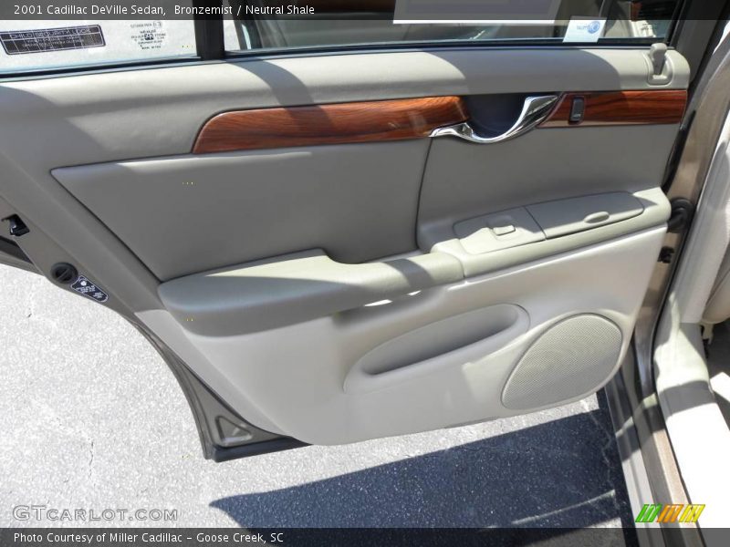 Bronzemist / Neutral Shale 2001 Cadillac DeVille Sedan