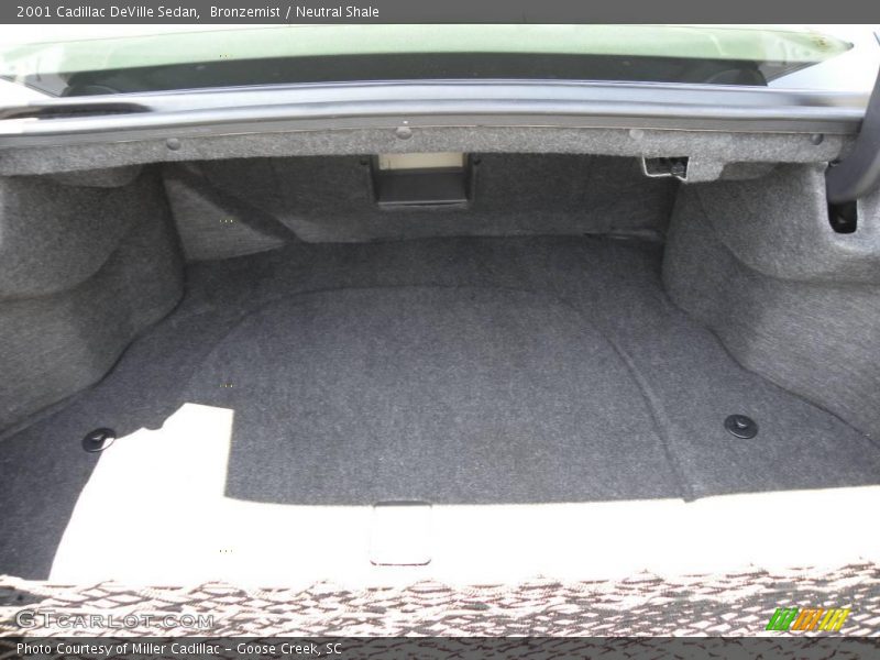 Bronzemist / Neutral Shale 2001 Cadillac DeVille Sedan