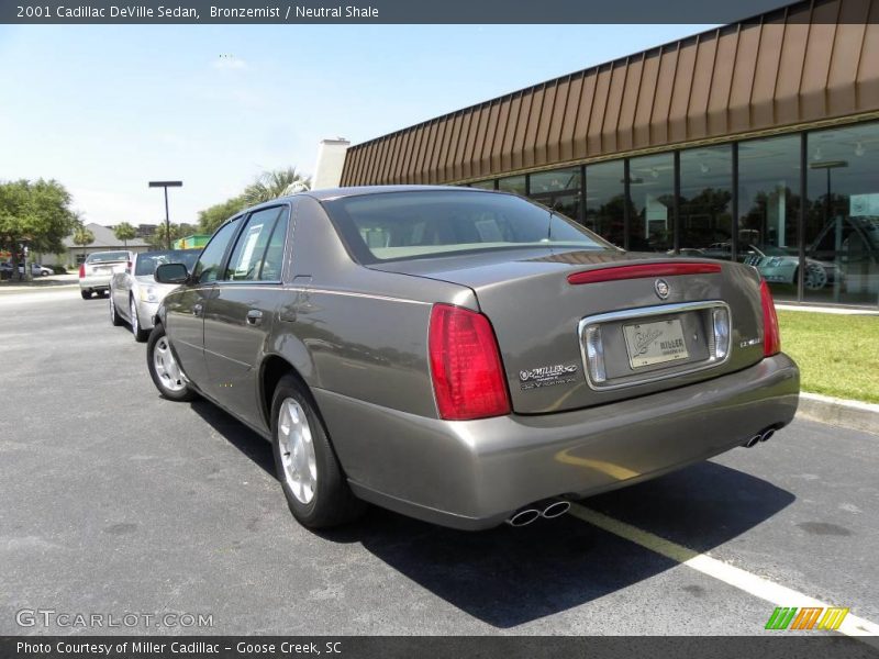 Bronzemist / Neutral Shale 2001 Cadillac DeVille Sedan