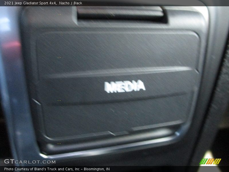 Nacho / Black 2021 Jeep Gladiator Sport 4x4