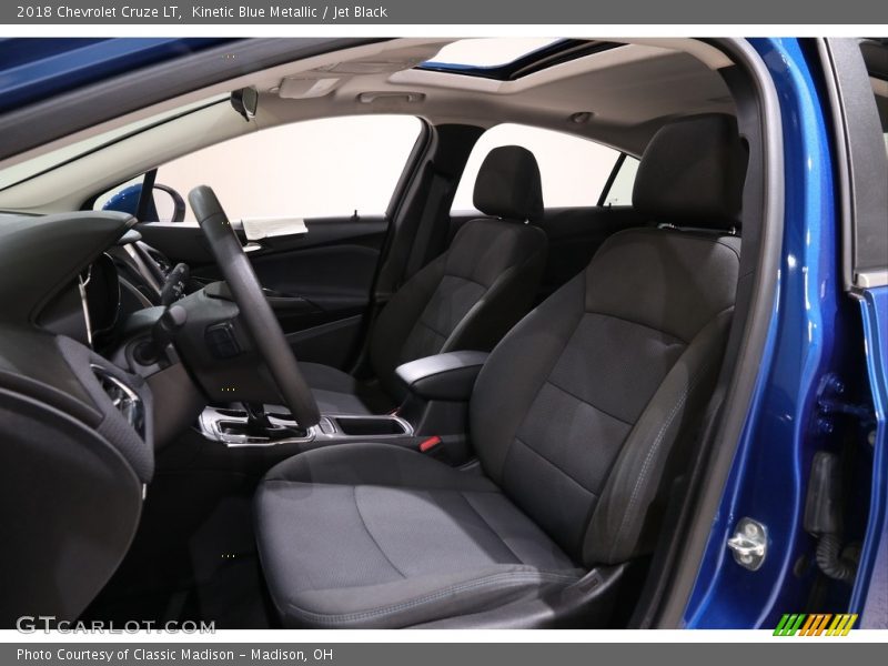 Kinetic Blue Metallic / Jet Black 2018 Chevrolet Cruze LT