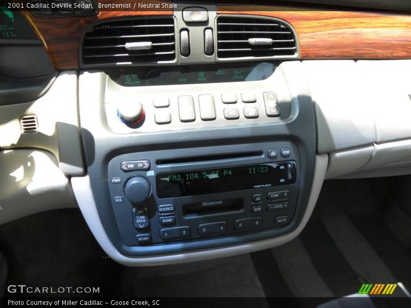 Bronzemist / Neutral Shale 2001 Cadillac DeVille Sedan