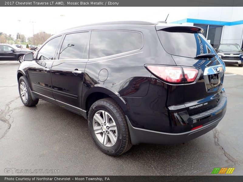 Mosaic Black Metallic / Ebony 2017 Chevrolet Traverse LT AWD