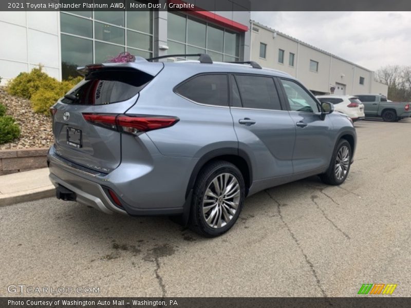 Moon Dust / Graphite 2021 Toyota Highlander Platinum AWD