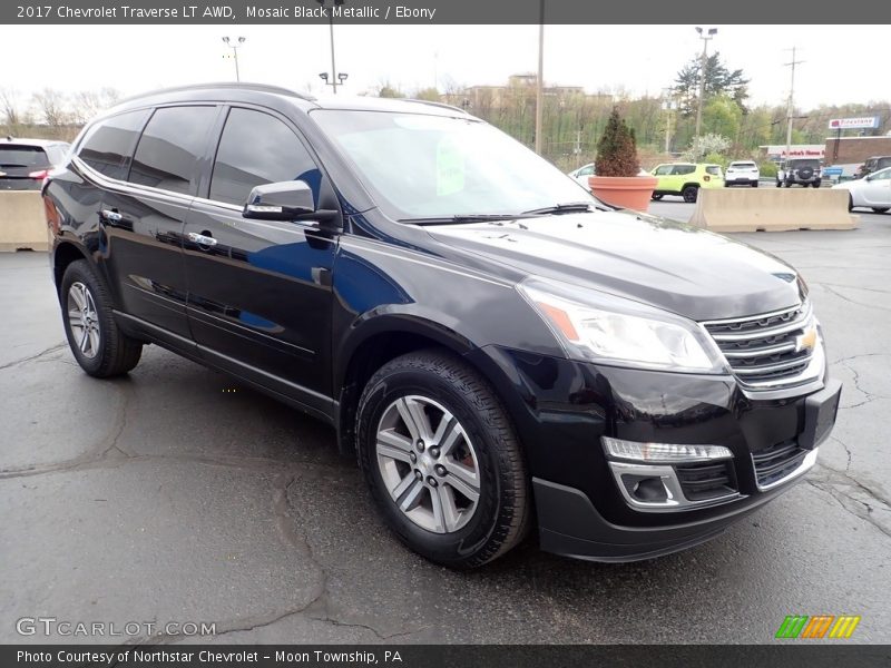 Mosaic Black Metallic / Ebony 2017 Chevrolet Traverse LT AWD