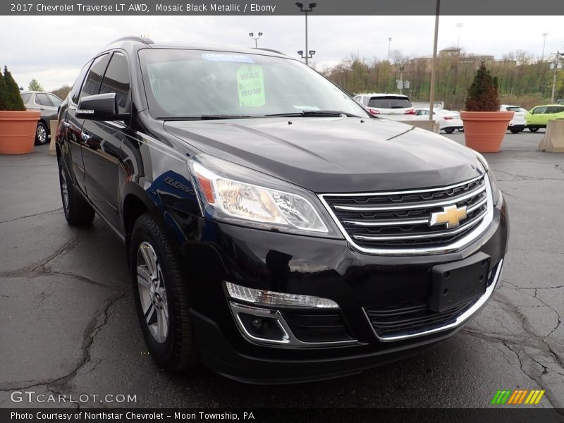 Mosaic Black Metallic / Ebony 2017 Chevrolet Traverse LT AWD