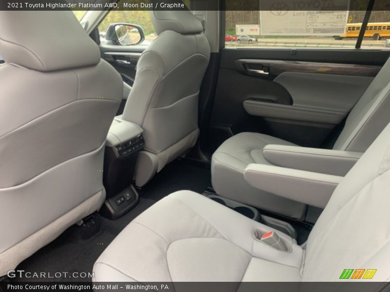 Moon Dust / Graphite 2021 Toyota Highlander Platinum AWD