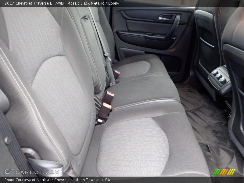 Mosaic Black Metallic / Ebony 2017 Chevrolet Traverse LT AWD