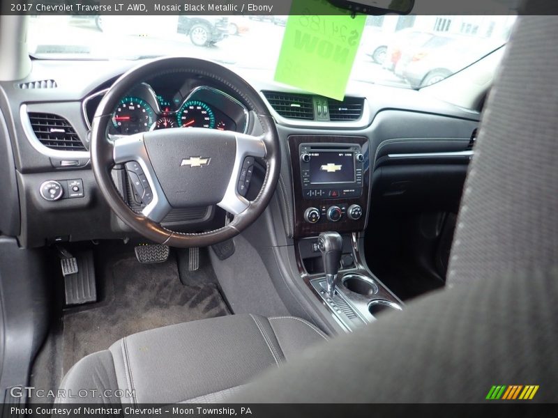 Mosaic Black Metallic / Ebony 2017 Chevrolet Traverse LT AWD