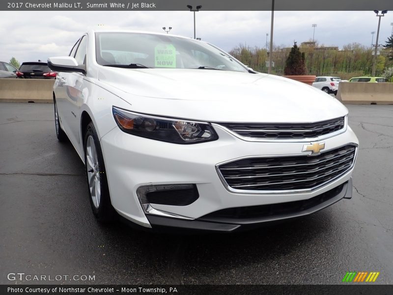 Summit White / Jet Black 2017 Chevrolet Malibu LT