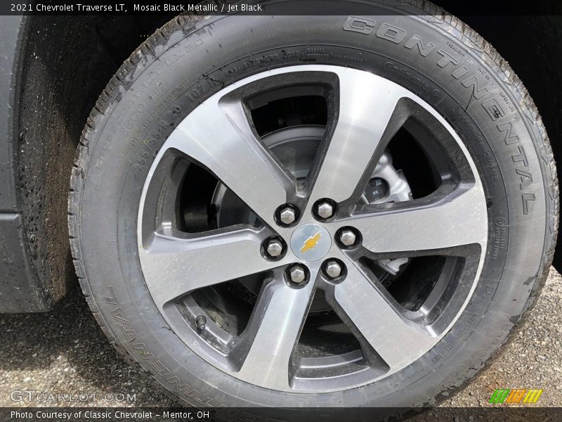 Mosaic Black Metallic / Jet Black 2021 Chevrolet Traverse LT