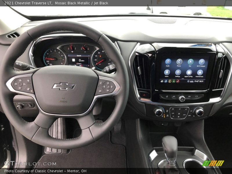 Mosaic Black Metallic / Jet Black 2021 Chevrolet Traverse LT