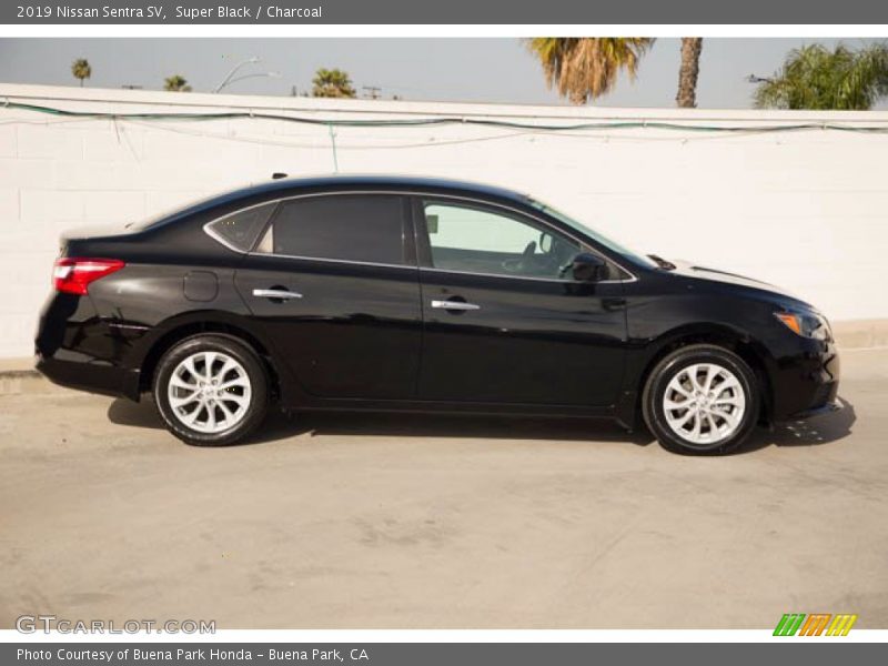 Super Black / Charcoal 2019 Nissan Sentra SV