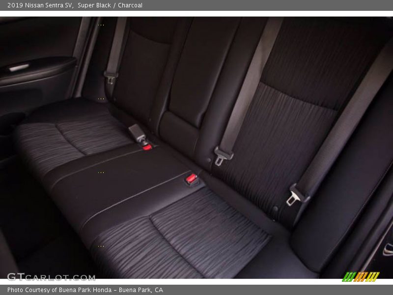 Super Black / Charcoal 2019 Nissan Sentra SV