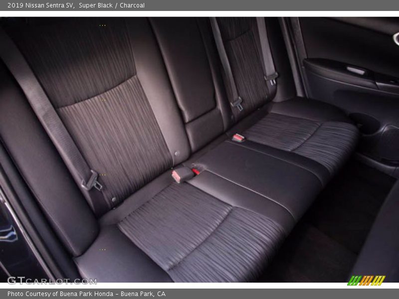 Super Black / Charcoal 2019 Nissan Sentra SV