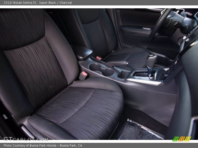 Super Black / Charcoal 2019 Nissan Sentra SV