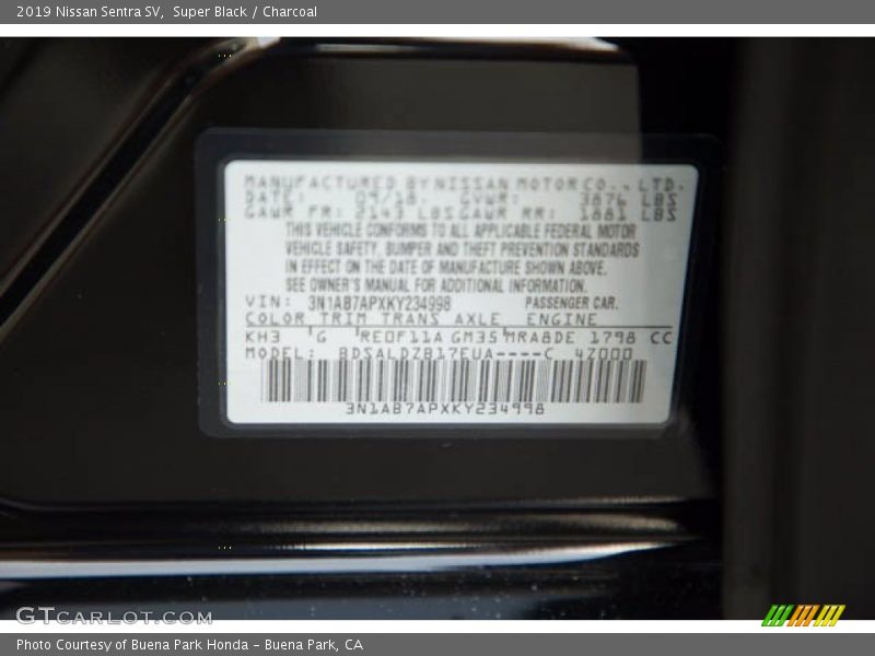 Super Black / Charcoal 2019 Nissan Sentra SV
