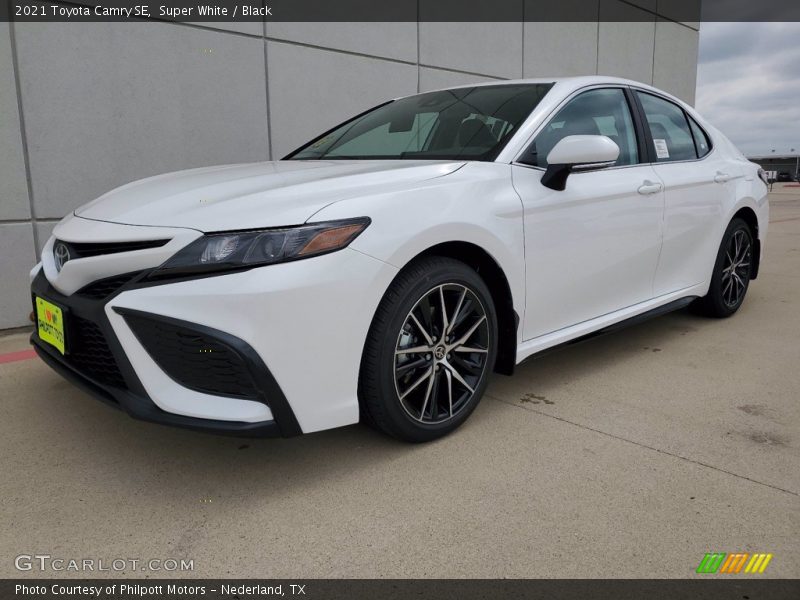 Super White / Black 2021 Toyota Camry SE