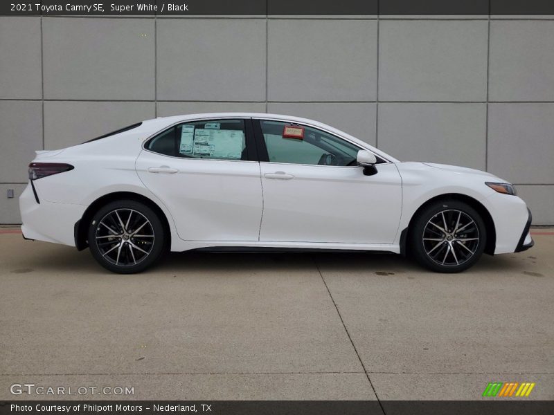 Super White / Black 2021 Toyota Camry SE