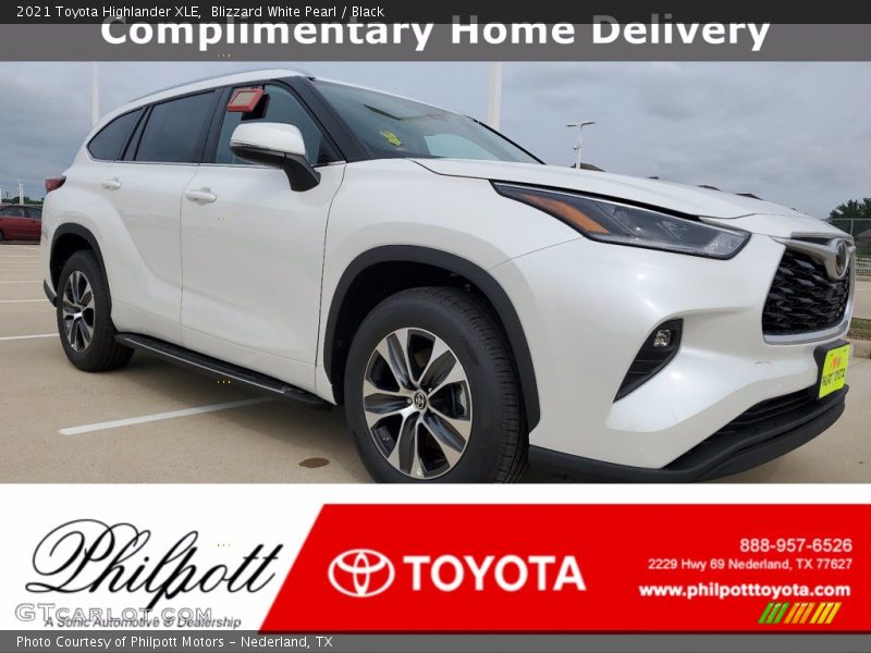 Blizzard White Pearl / Black 2021 Toyota Highlander XLE