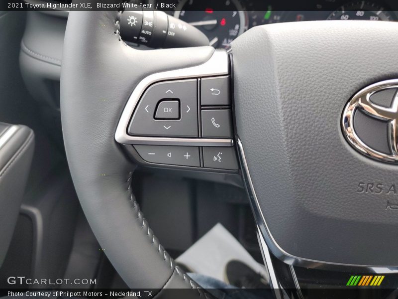 Blizzard White Pearl / Black 2021 Toyota Highlander XLE