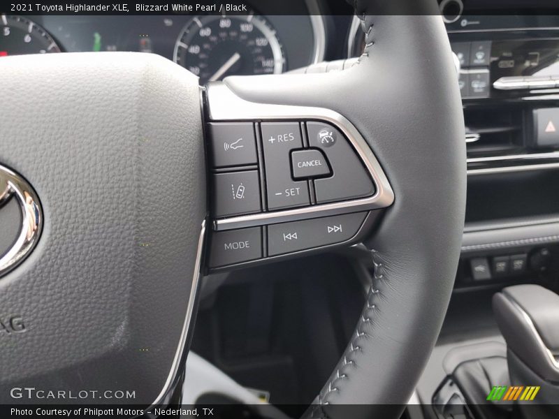 Blizzard White Pearl / Black 2021 Toyota Highlander XLE