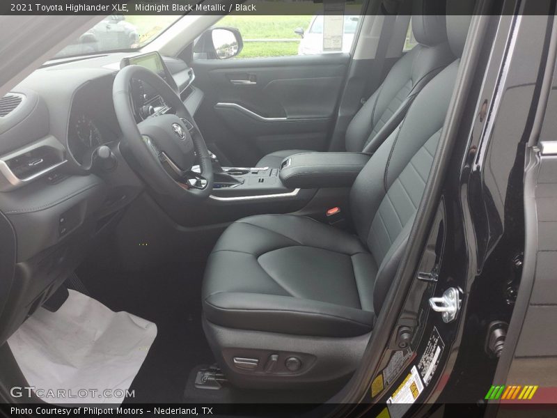 Midnight Black Metallic / Black 2021 Toyota Highlander XLE