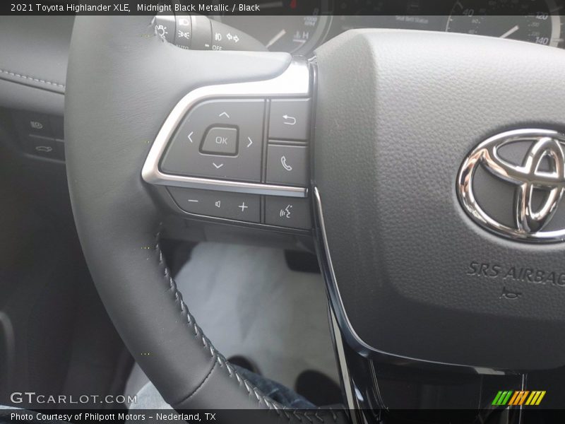 Midnight Black Metallic / Black 2021 Toyota Highlander XLE