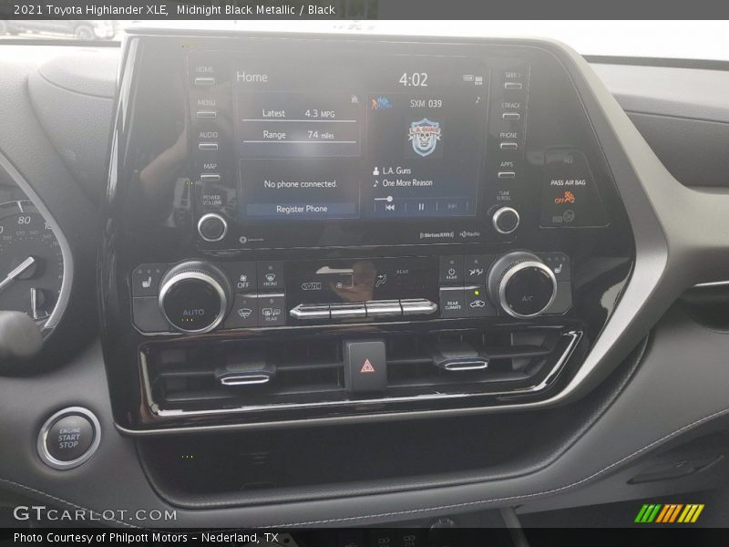 Midnight Black Metallic / Black 2021 Toyota Highlander XLE
