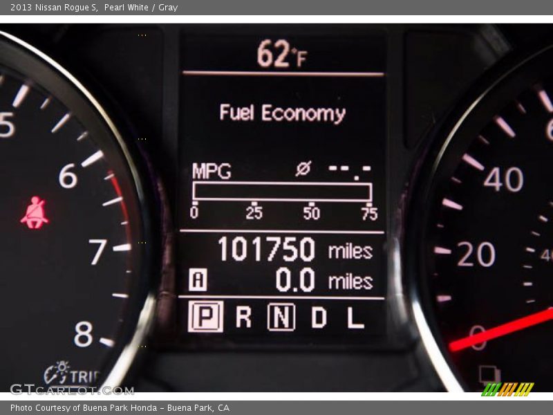 Pearl White / Gray 2013 Nissan Rogue S