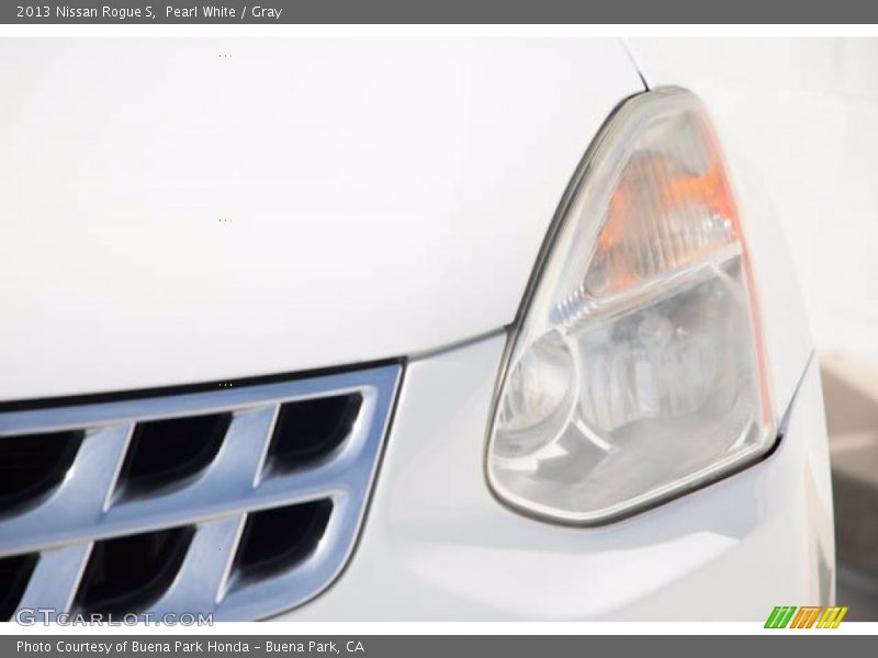 Pearl White / Gray 2013 Nissan Rogue S