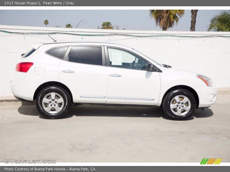 Pearl White / Gray 2013 Nissan Rogue S