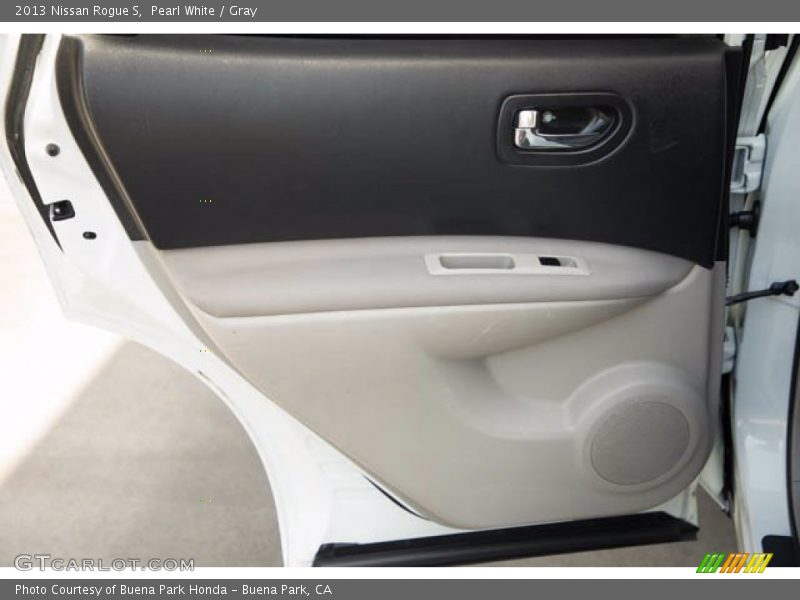 Pearl White / Gray 2013 Nissan Rogue S