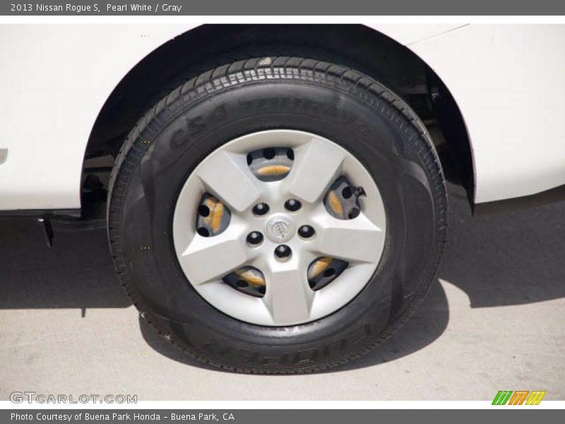 Pearl White / Gray 2013 Nissan Rogue S