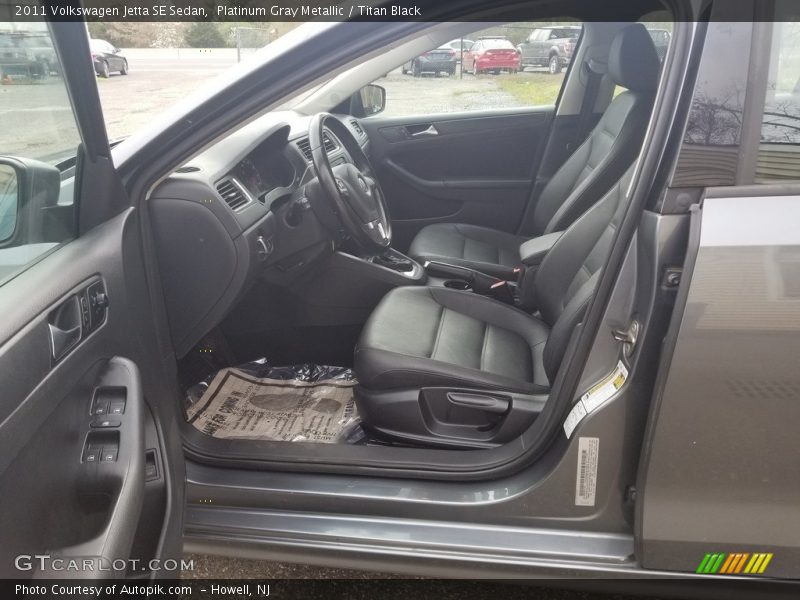 Platinum Gray Metallic / Titan Black 2011 Volkswagen Jetta SE Sedan